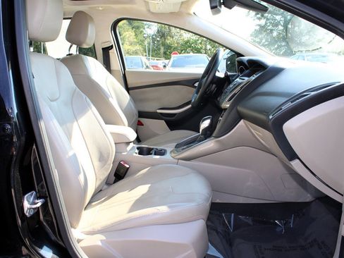 Used 2012 Ford Focus SEL image 16