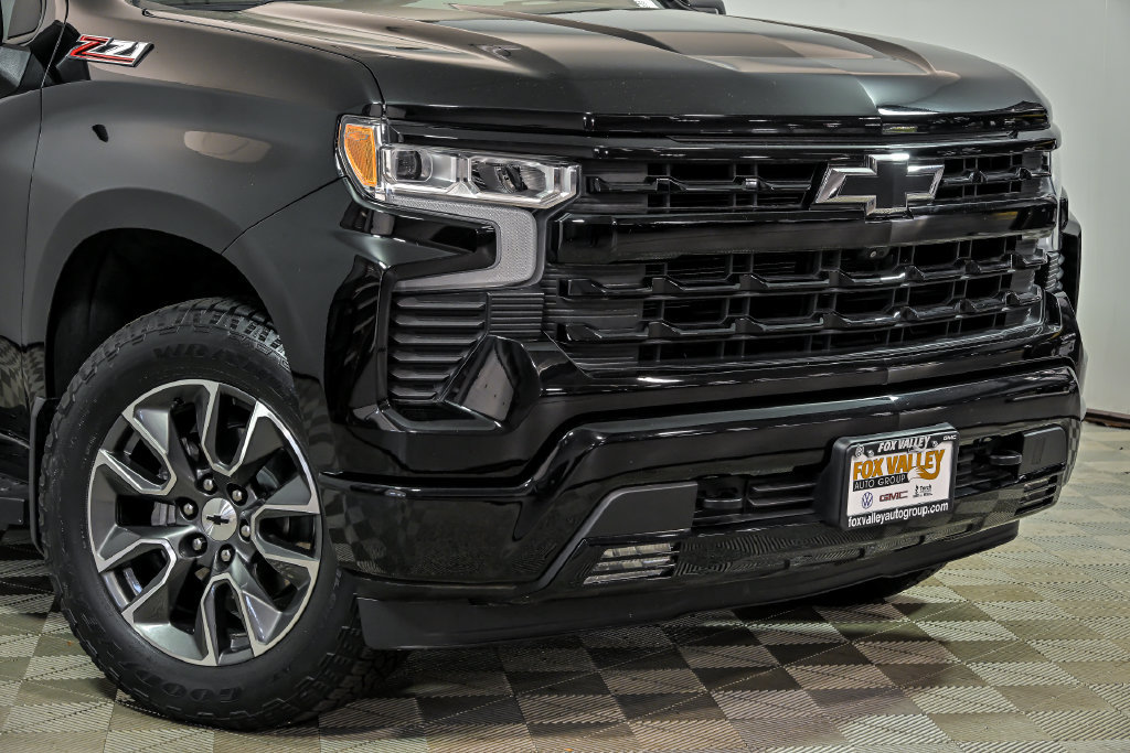 Used 2023 Chevrolet Silverado 1500 RST w/ RST All Star Premium Package AWD/4WD image 2