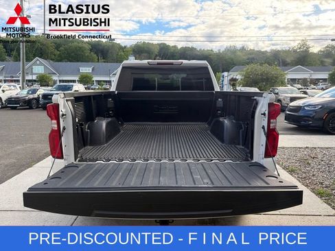 Used 2025 Chevrolet Silverado 1500 RST AWD/4WD image 7