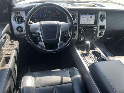 Used 2016 Ford Expedition Limited RWD image 12