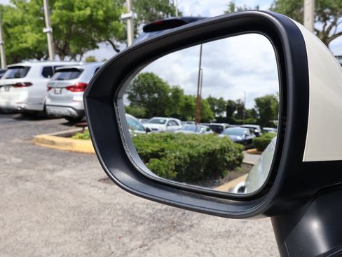 Used 2023 Nissan Rogue SV FWD image 30