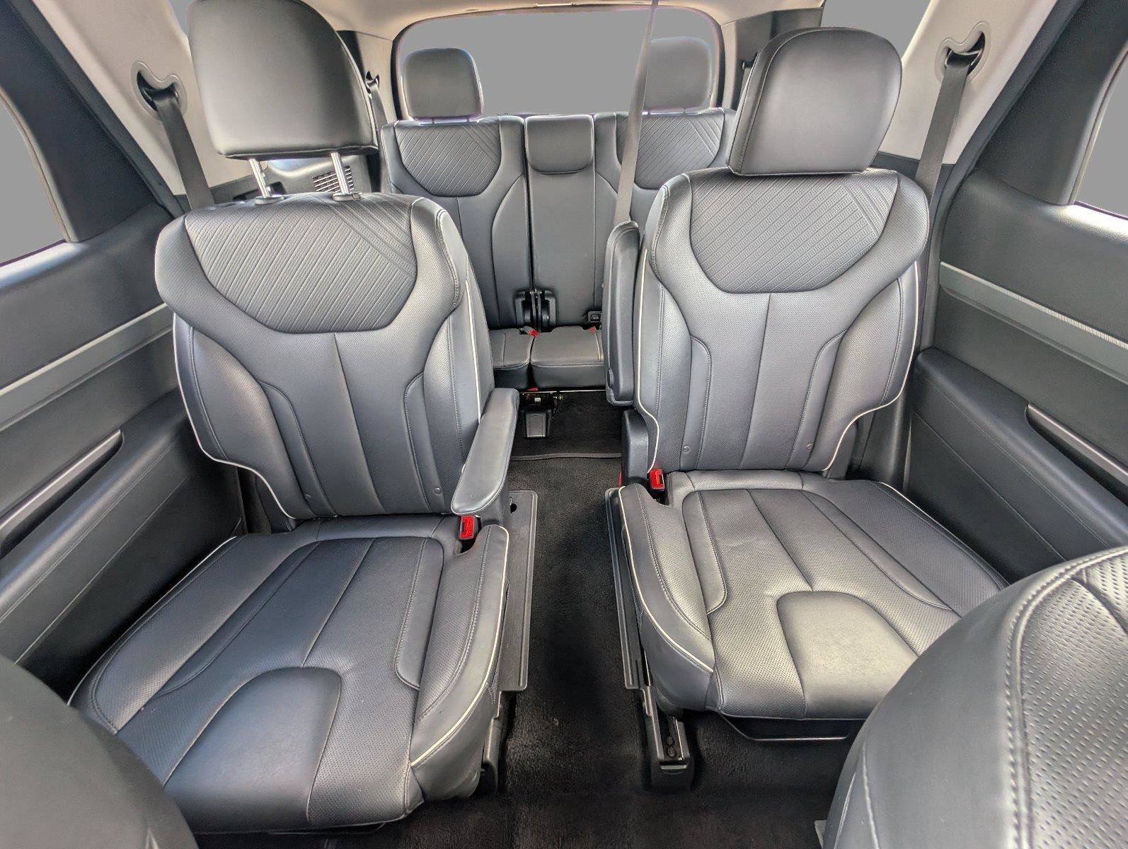 Used 2024 Hyundai Palisade SEL FWD image 37