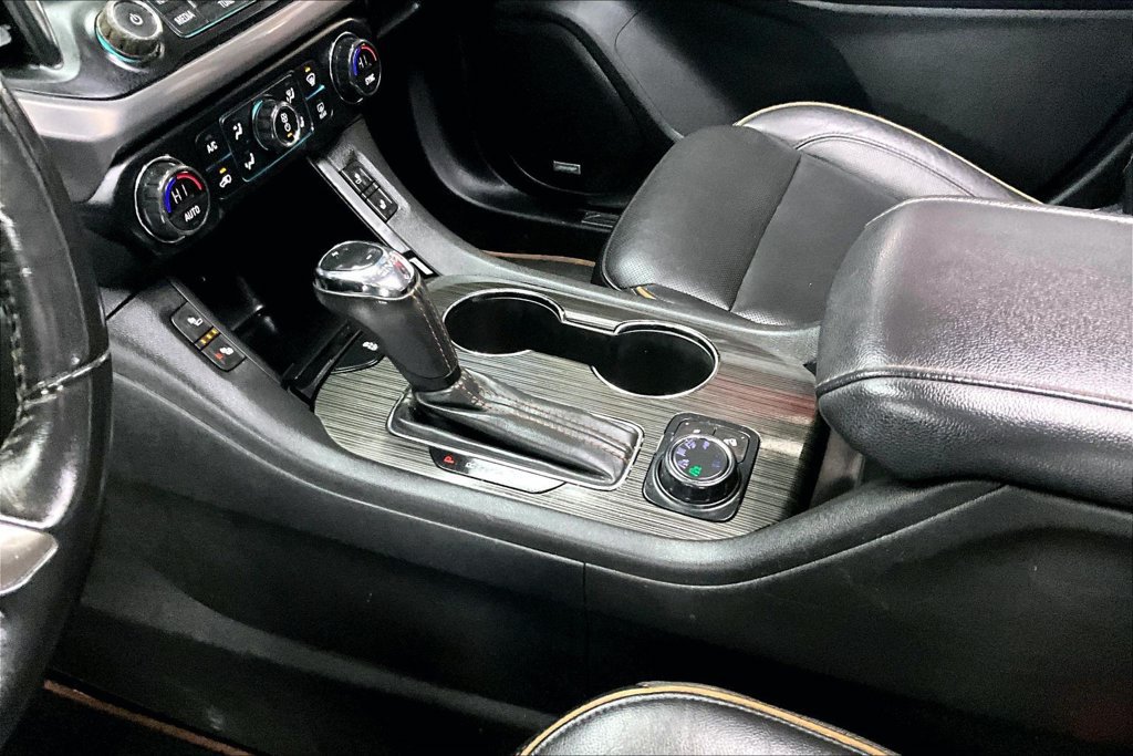 Used 2019 GMC Acadia SLT AWD/4WD image 18