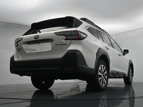 Used 2024 Subaru Outback Premium AWD/4WD image 22