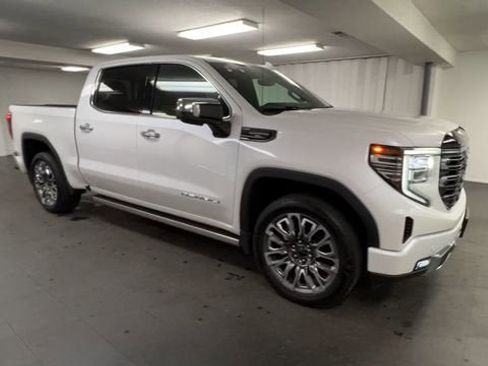 Certified 2025 GMC Sierra 1500 Denali Ultimate AWD/4WD image 2