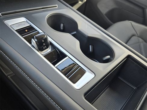 New 2026 Volkswagen Atlas SE image 17