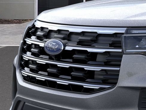 New 2026 Ford Explorer Active RWD image 17