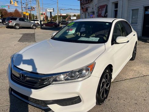 Used 2017 Honda Accord LX image 3