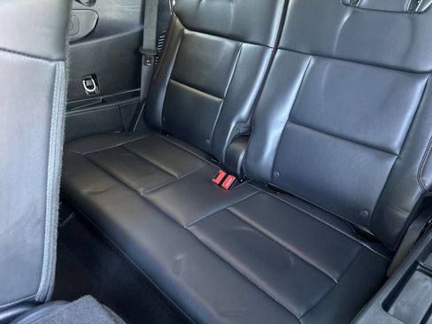 Used 2025 Ford Explorer ST-Line w/ ST-Line Street Pack AWD/4WD image 16