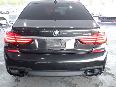 Used 2017 BMW 740i RWD image 8