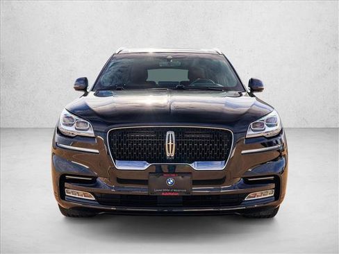 Used 2022 Lincoln Aviator Reserve w/ Equipment Group 201A AWD/4WD image 2