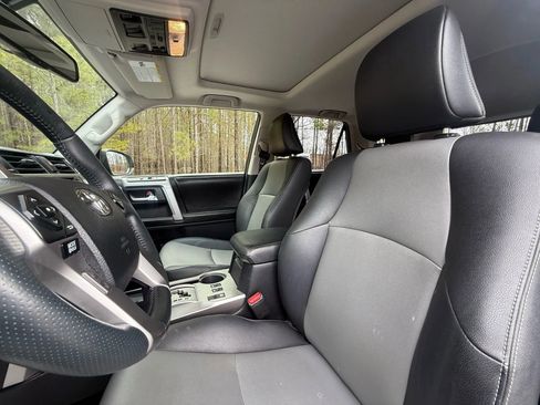 Used 2015 Toyota 4Runner SR5 Premium image 13