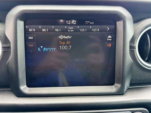 Used 2023 Jeep Wrangler Unlimited Sahara image 16