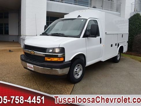 New 2025 Chevrolet Express 3500 w/ Power Convenience Package RWD image 5