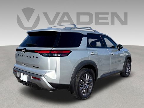 Used 2023 Nissan Pathfinder SL w/ SL Premium Package image 26