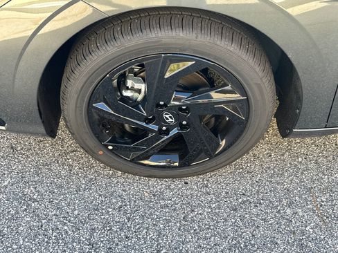 New 2026 Hyundai Elantra SEL Sport image 11