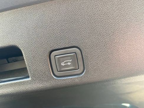 Used 2024 GMC Acadia Elevation w/ Luxury Package FWD image 35