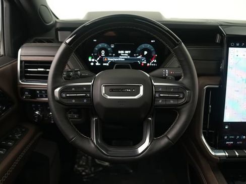 Used 2025 GMC Yukon Denali Ultimate w/ LPO, Floor Liner Package AWD/4WD image 44