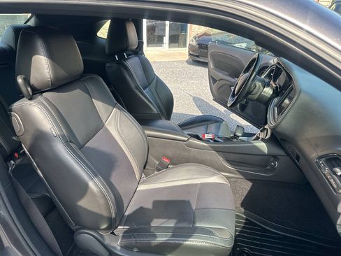 Used 2022 Dodge Challenger SXT w/ Plus Package RWD image 20