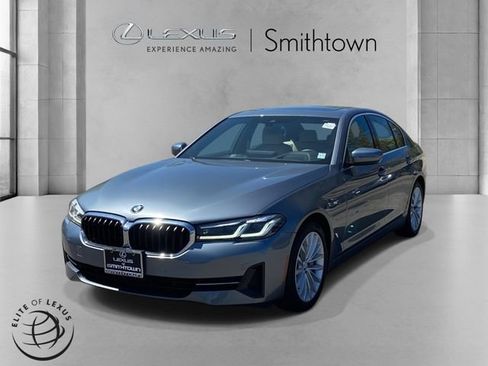 Used 2021 BMW 530i xDrive w/ Premium Package AWD/4WD image 8