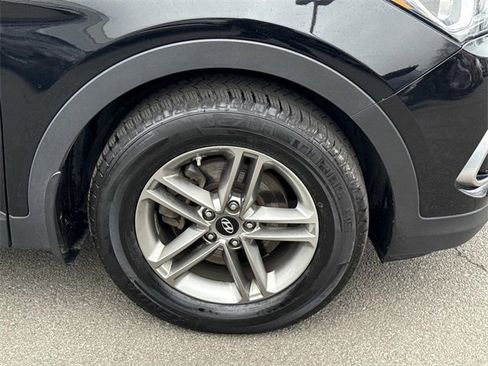 Used 2017 Hyundai Santa Fe Sport image 7
