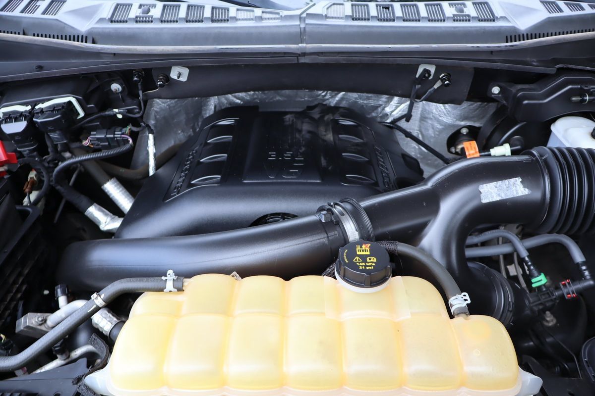 Used 2015 Ford F150 Lariat AWD/4WD image 38
