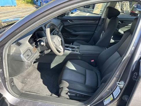 Used 2019 Honda Accord EX image 12