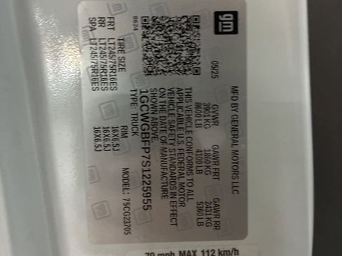 Used 2025 Chevrolet Express 2500 Extended w/ Communications Package image 33