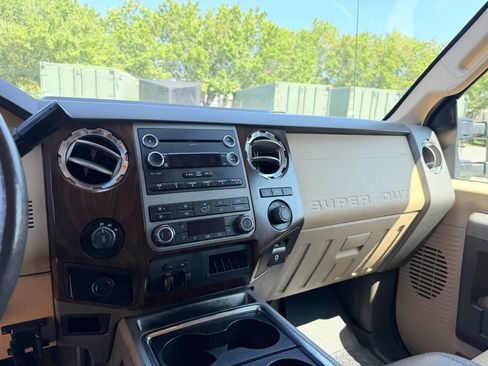 Used 2012 Ford F250 Lariat w/ Chrome Pkg AWD/4WD image 22