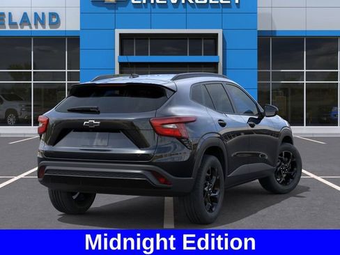 New 2026 Chevrolet Trax LT w/ Driver Confidence Package FWD image 5