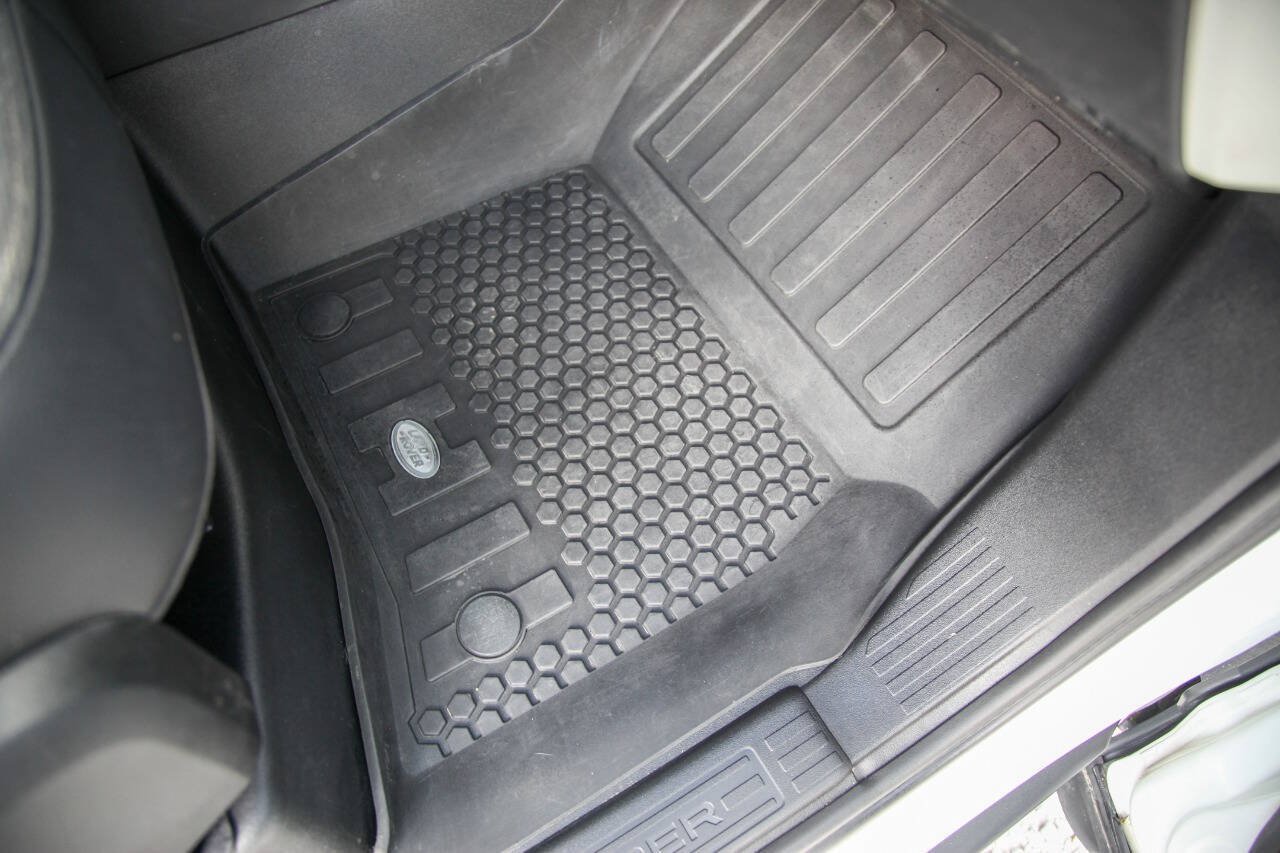 Used 2020 Land Rover Defender 110 SE AWD/4WD image 74