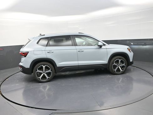 New 2026 Volkswagen Taos SEL AWD/4WD image 11