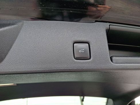 Certified 2022 Ford Escape SEL w/ SEL Stealth AWD Package image 29