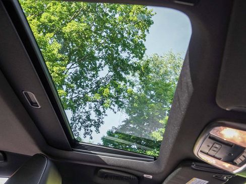 Used 2023 Dodge Charger SRT Hellcat w/ Harman/Kardon Audio Group RWD image 28