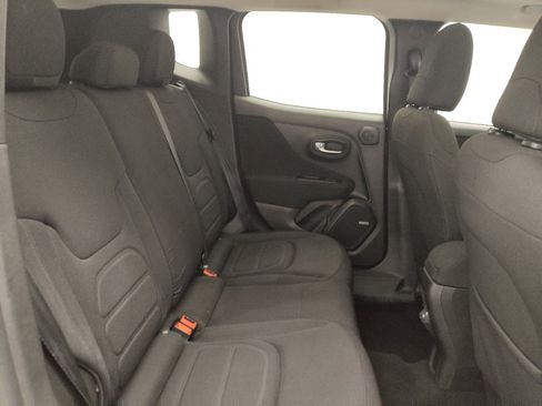 Used 2021 Jeep Renegade Latitude w/ Sun & Sound Group FWD image 19