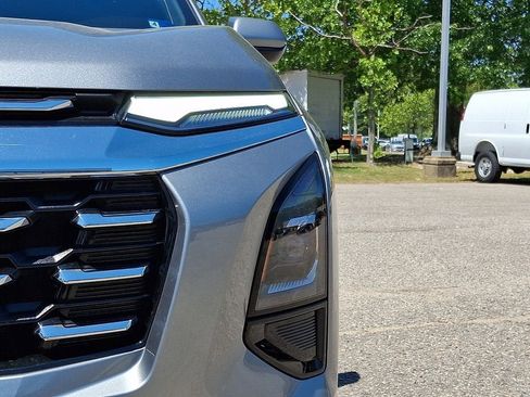 Certified 2025 Chevrolet Equinox LT FWD image 9