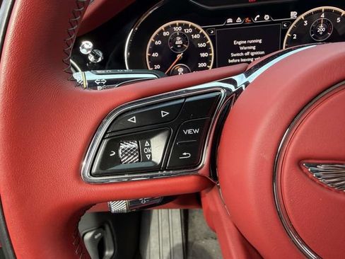 Used 2024 Bentley Flying Spur V8 AWD/4WD image 24