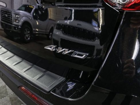 Used 2023 Ford Explorer XLT w/ Equipment Group 202A image 10