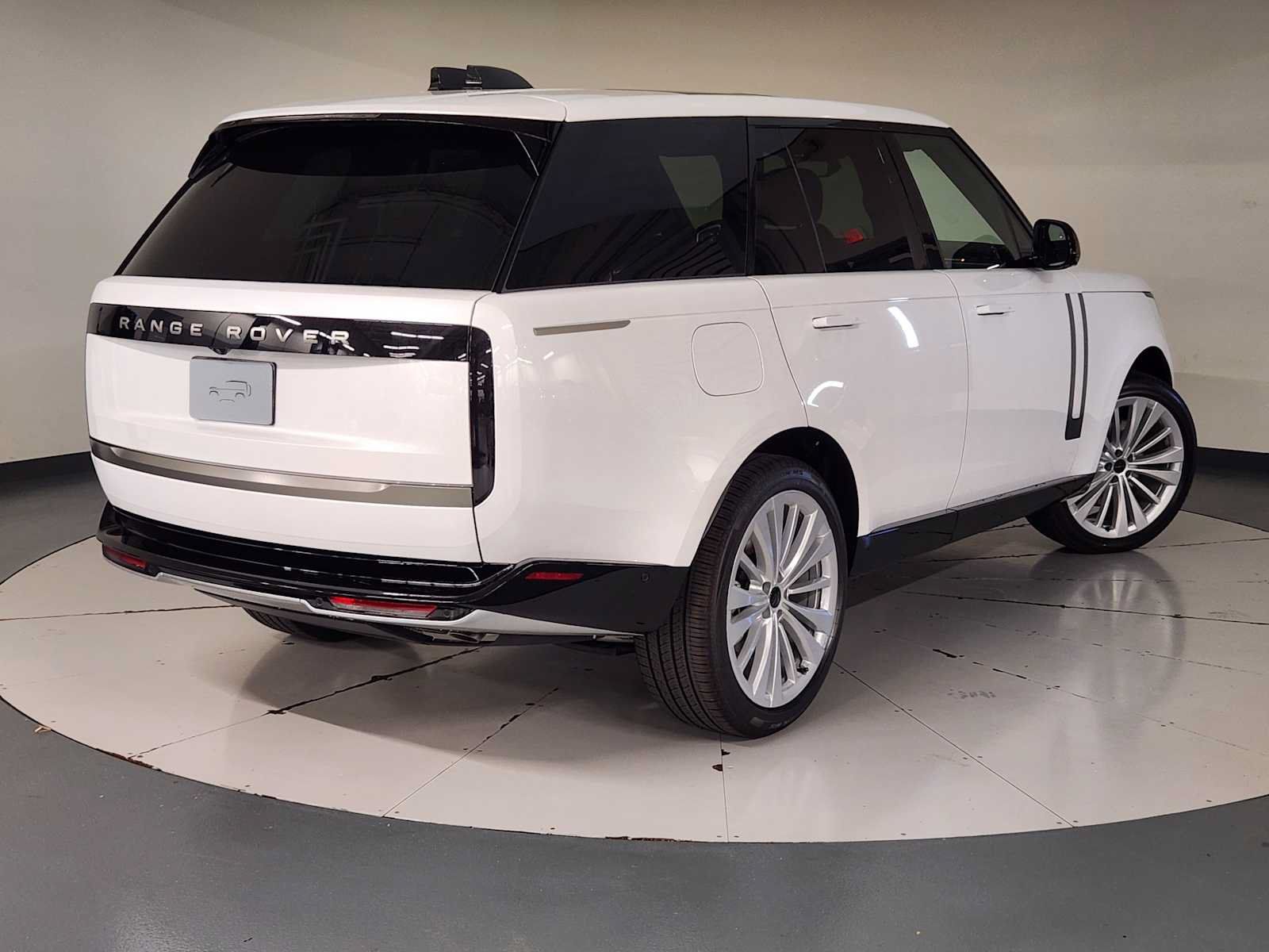 New 2026 Land Rover Range Rover SE AWD/4WD image 2
