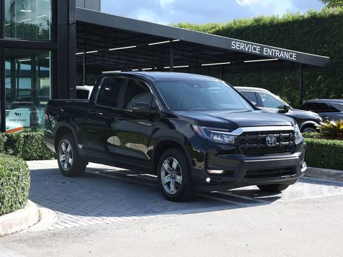 Used 2025 Honda Ridgeline RTL image 2