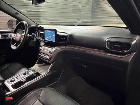 Used 2020 Ford Explorer Limited image 12