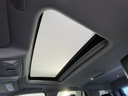 Used 2020 Cadillac Escalade Luxury image 12