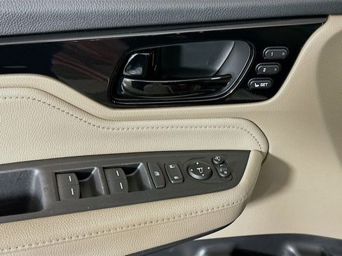 Used 2018 Honda Odyssey Elite image 15