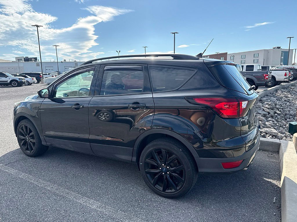 Certified 2019 Ford Escape SE AWD/4WD image 3