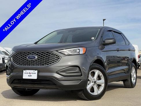 Certified 2024 Ford Edge SE image 2