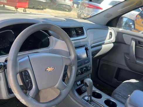 Used 2016 Chevrolet Traverse LS image 7