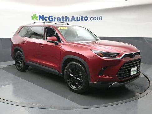 Used 2024 Toyota Grand Highlander AWD image 2