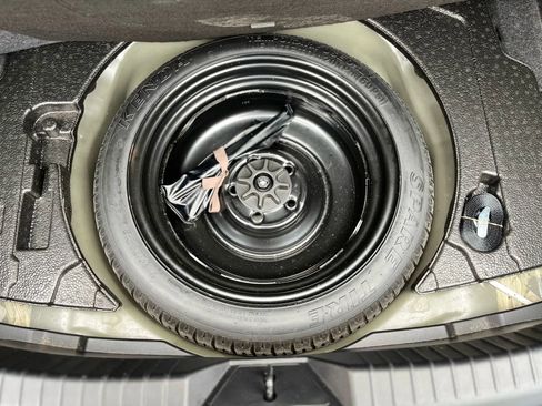 Used 2018 MAZDA MAZDA3 Touring image 22