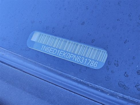 Used 2023 Nissan Frontier PRO-4X w/ Pro Convenience Package image 2