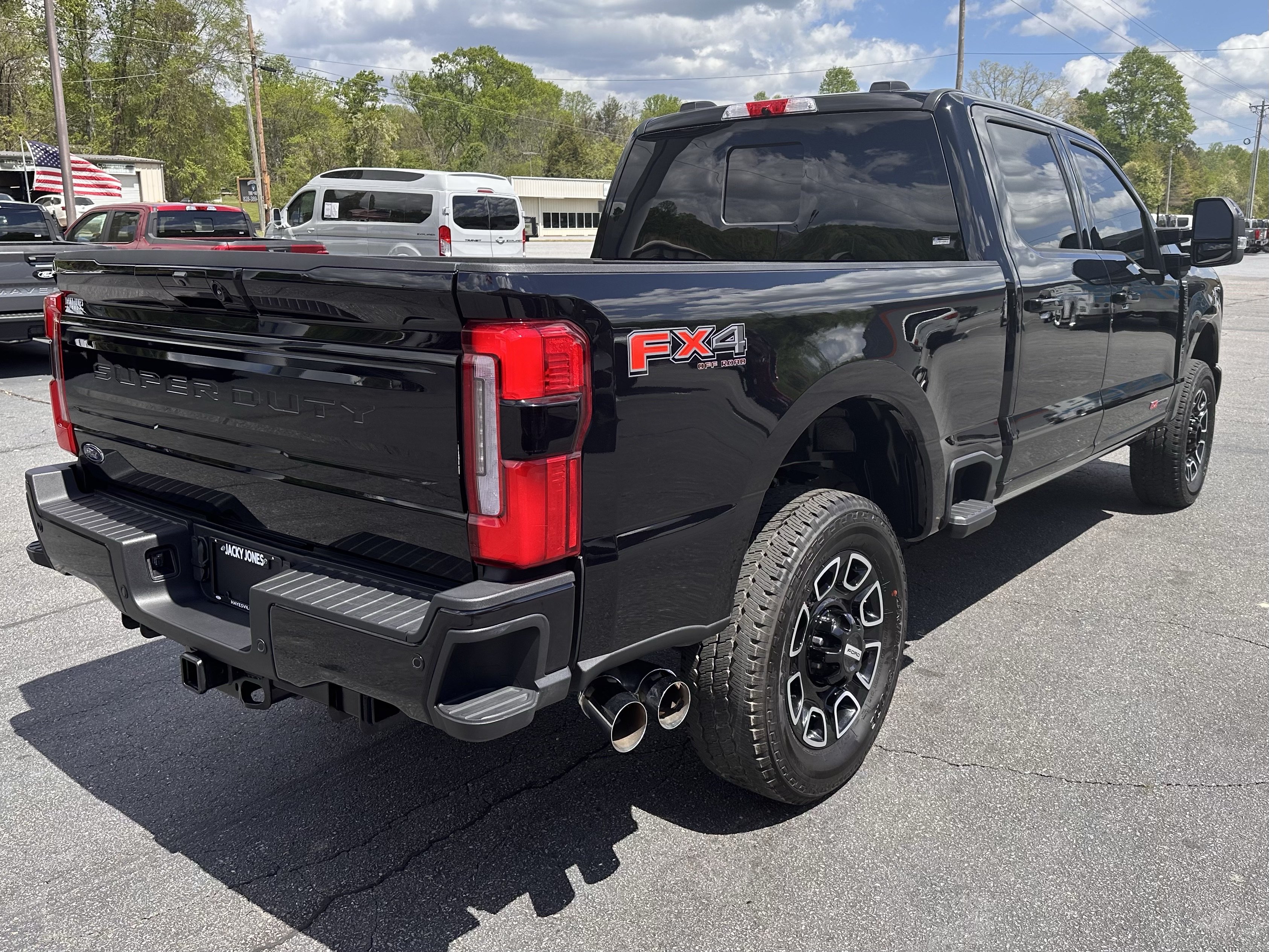 Used 2025 Ford F250 Platinum AWD/4WD image 5